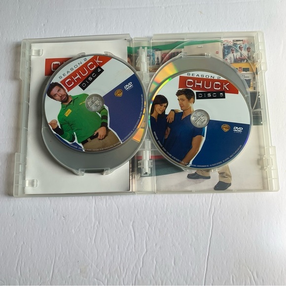 Chuck Seasons One and Two DVD series - Picture 15 of 15